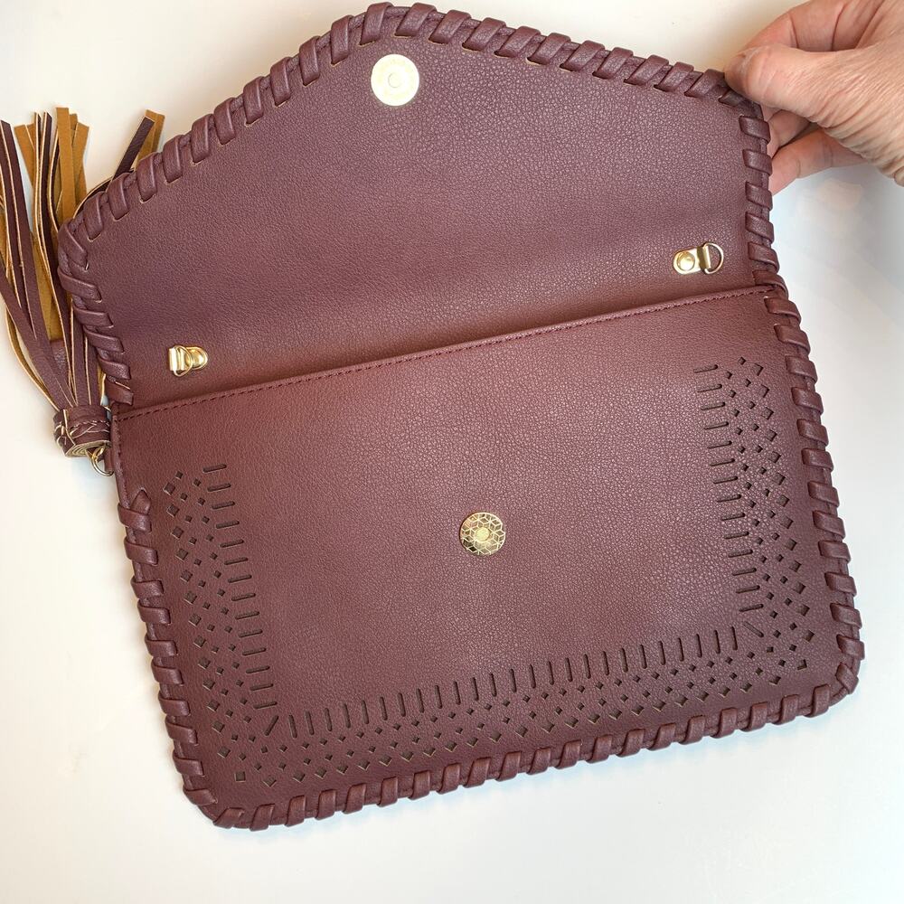 Jen & Co Vegan Leather Maroon Tassel Clutch - Picture 7 of 8